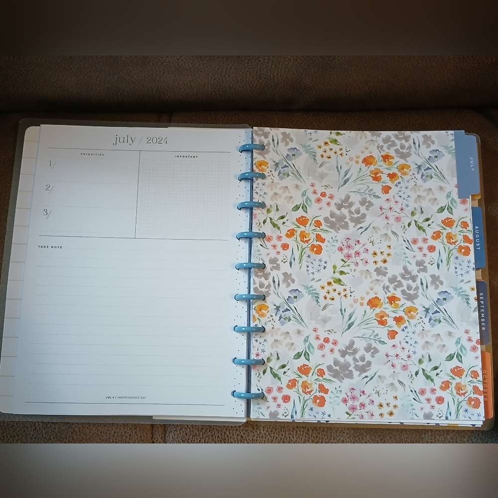 The Happy Planner classic sized 12 month planner Fresh Kitchen Flowers - Picture 6 of 16